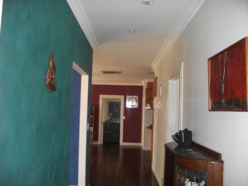 23 Leckie Drive, St Albans VIC 3021