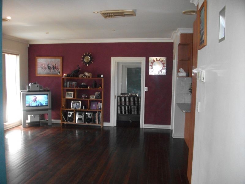 23 Leckie Drive, St Albans VIC 3021