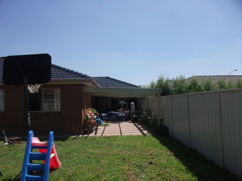 23 Leckie Drive, St Albans VIC 3021