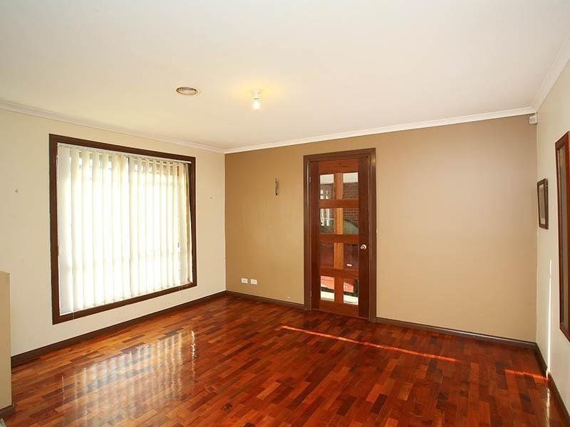 119 Moonstone Circuit, St Albans VIC 3021