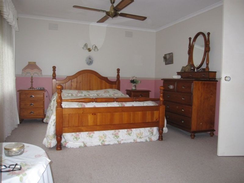 180 Sunshine Ave, Kealba VIC 3021