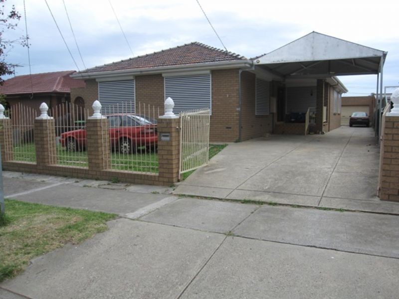 7 Harcourt Ave, St Albans VIC 3021