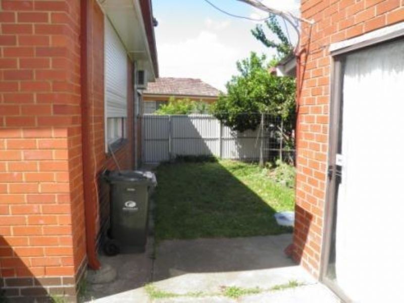 259 Main Road East, St Albans VIC 3021