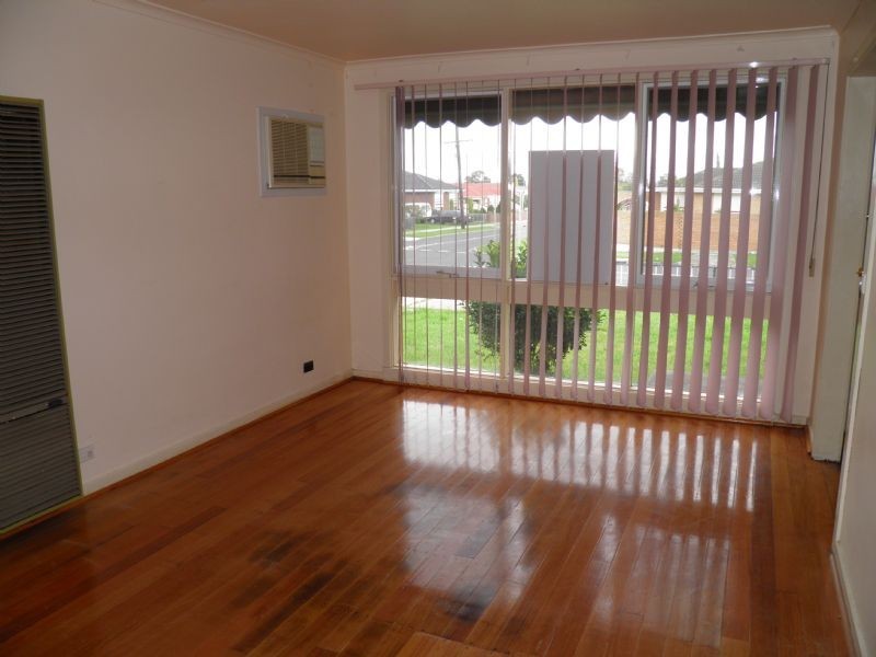 48 BRAESWOOD ROAD, Kings Park VIC 3021