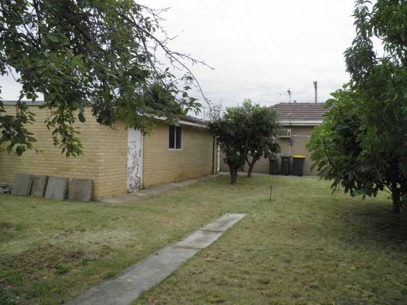 122 Alfrieda, St Albans VIC 3021