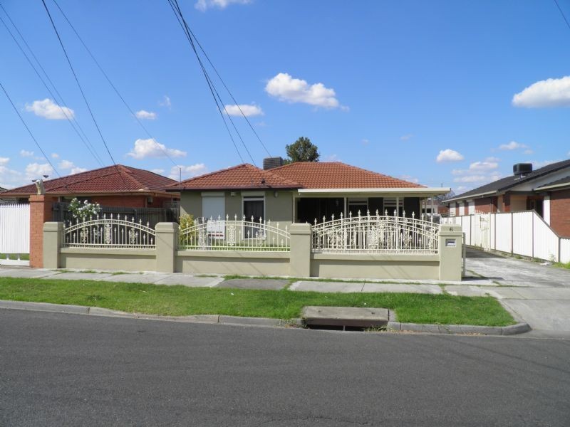 6 Douglas Street, St Albans VIC 3021