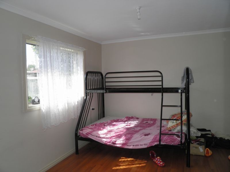 6 Douglas Street, St Albans VIC 3021