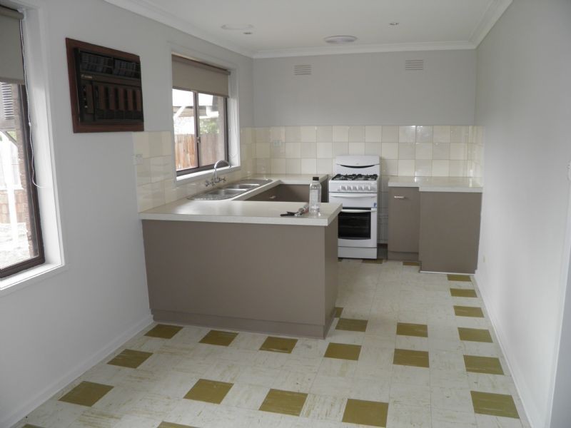 206 ALFRIEDA STREET, St Albans VIC 3021