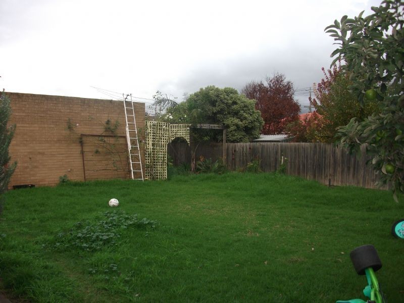 21 Harefield Crescent, Kealba VIC 3021