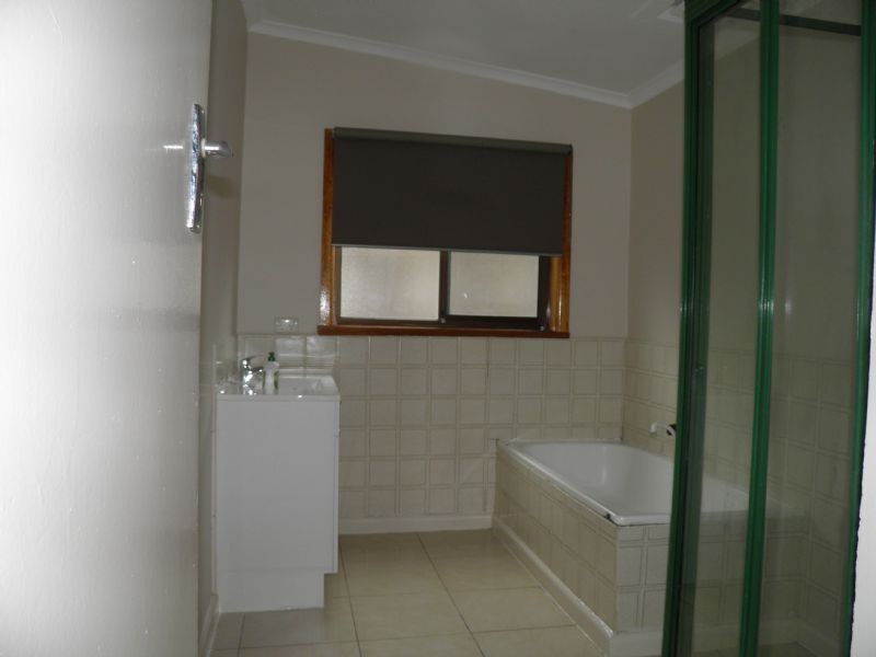 6 CORNHILL STREET, St Albans VIC 3021