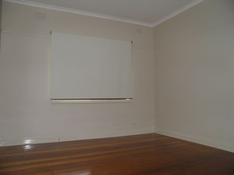 6 CORNHILL STREET, St Albans VIC 3021