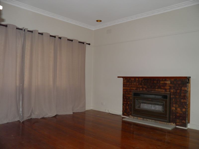 6 CORNHILL STREET, St Albans VIC 3021