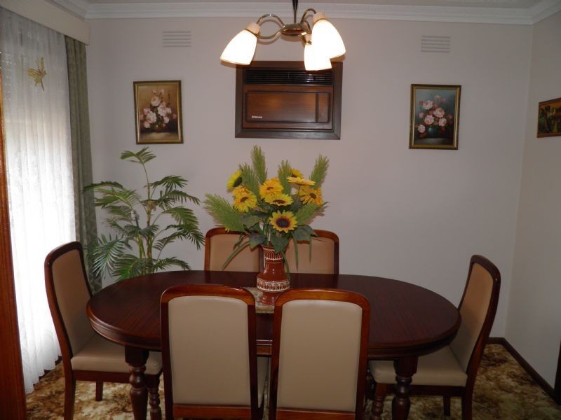 57 Stradbroke Drive, St Albans VIC 3021