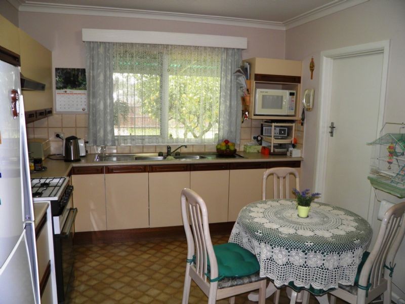 57 Stradbroke Drive, St Albans VIC 3021