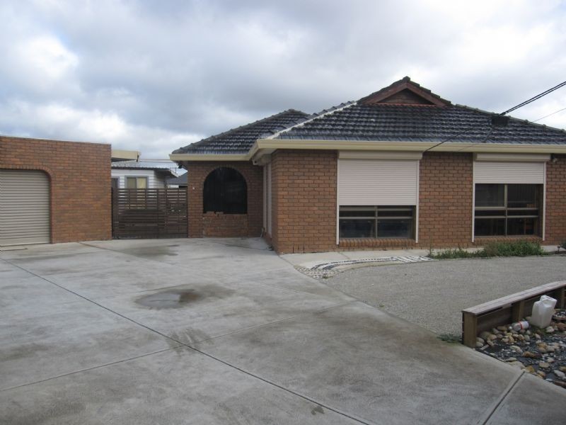 6 Bloomingdale Ave, Albanvale VIC 3021