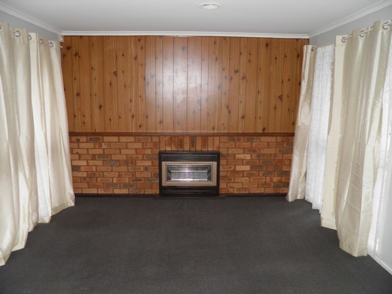 27 Grantham Parade, St Albans VIC 3021