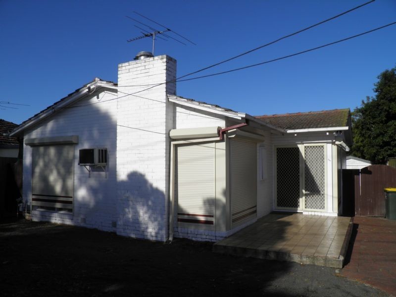 65 Andrew Road, St Albans VIC 3021