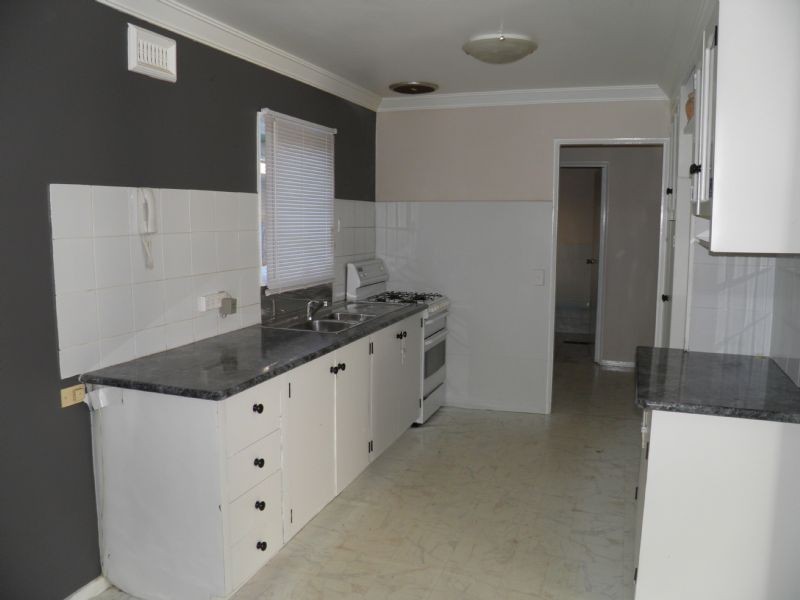 65 Andrew Road, St Albans VIC 3021