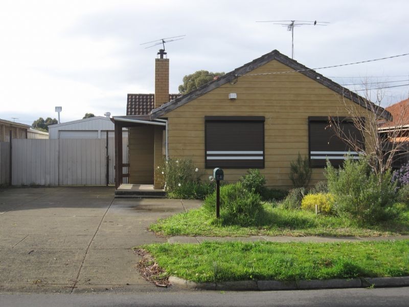 24 Butler Street, St Albans VIC 3021