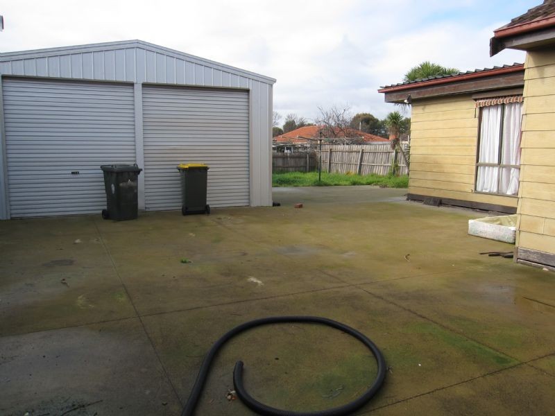 24 Butler Street, St Albans VIC 3021
