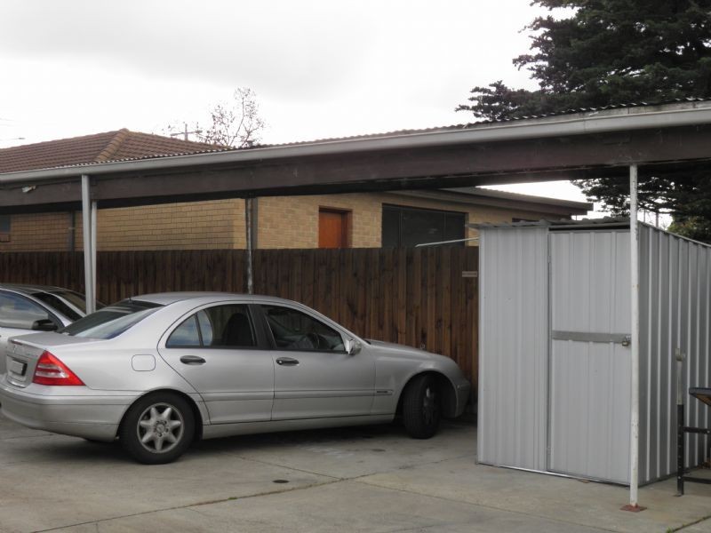 Unit 4/112 East Esplanade, St Albans VIC 3021