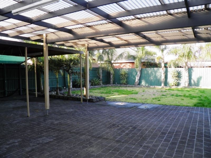 38 Leslie Street, St Albans VIC 3021