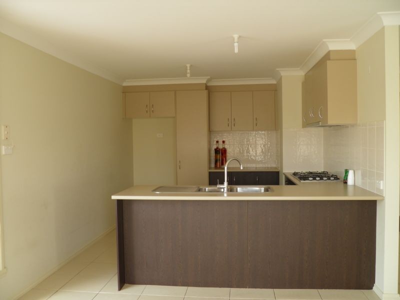 2/26 Jefferson Street, St Albans VIC 3021