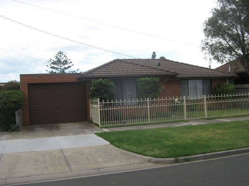 38A Henry Street, St Albans VIC 3021