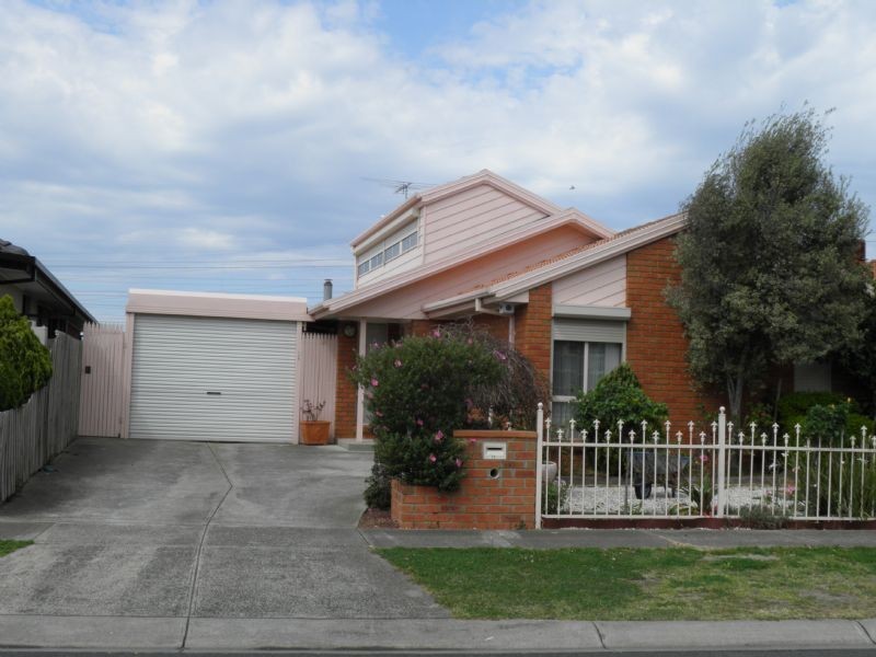 129 Moonstone Circuit, St Albans VIC 3021