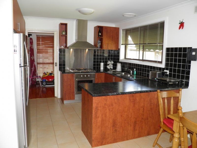 1 Meads Court, St Albans VIC 3021