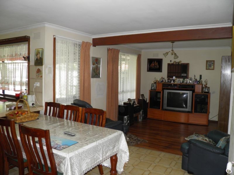 29 Kinterbury Drive, Kings Park VIC 3021