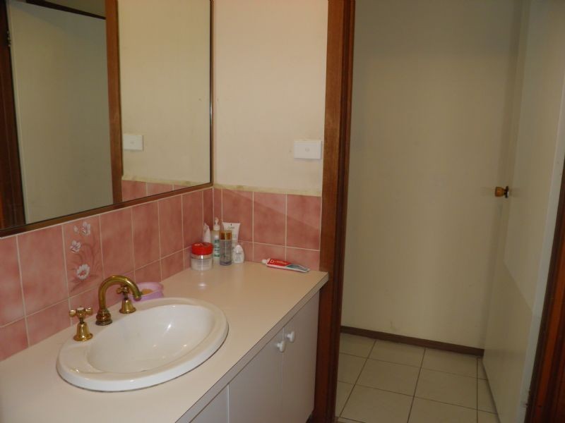 29 Kinterbury Drive, Kings Park VIC 3021