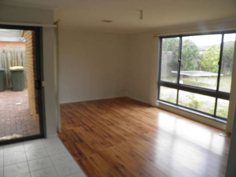 26 POLTAVA WALK, Delahey VIC 3037