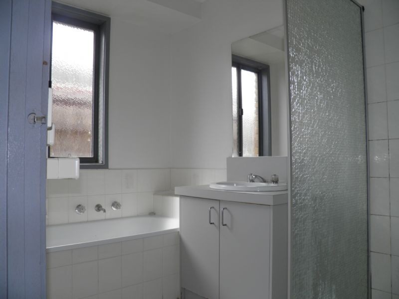 26 POLTAVA WALK, Delahey VIC 3037