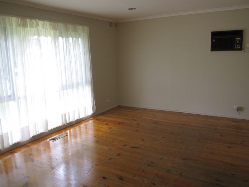 28 BROWNE AVE, St Albans VIC 3021