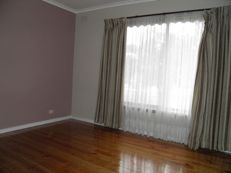 1 SANTIAGO STREET, St Albans VIC 3021