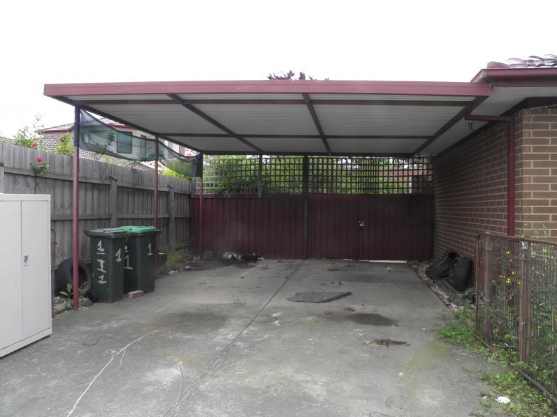 1 SANTIAGO STREET, St Albans VIC 3021