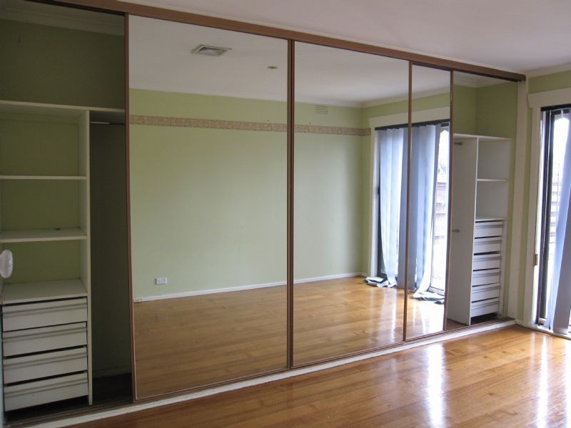 4 LEE STREET, St Albans VIC 3021