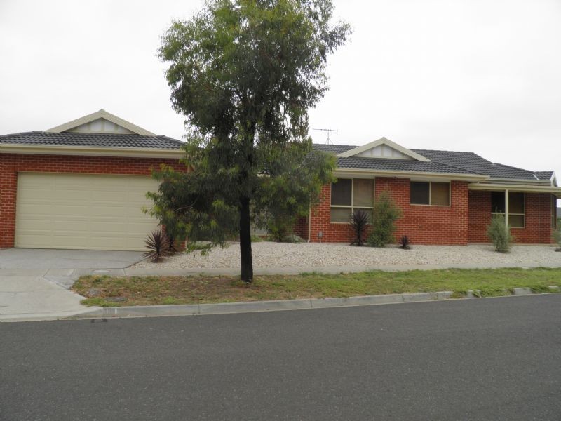 23 Nobel Banks Drive, Cairnlea VIC 3023
