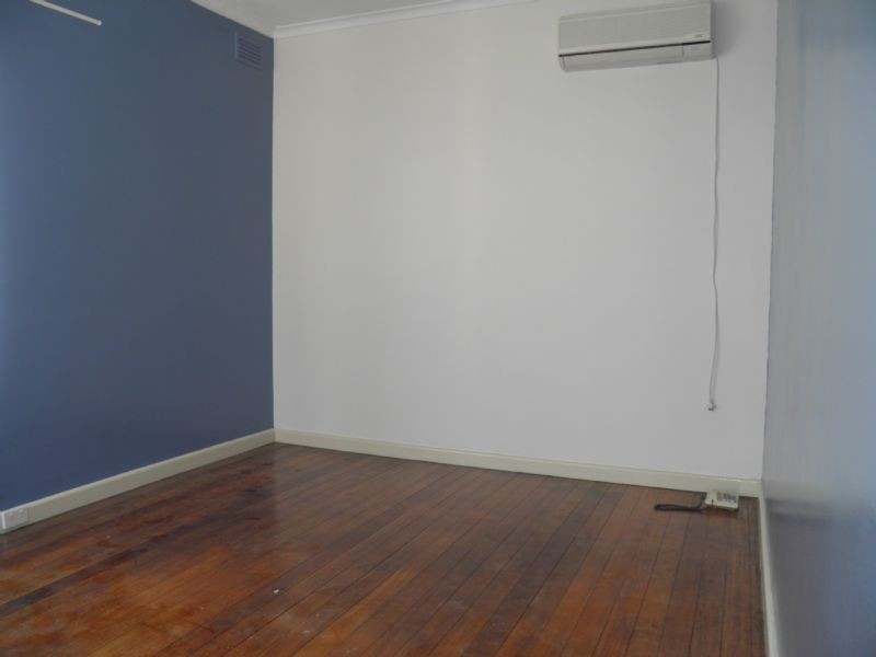 84 WALMER AVENUE, St Albans VIC 3021