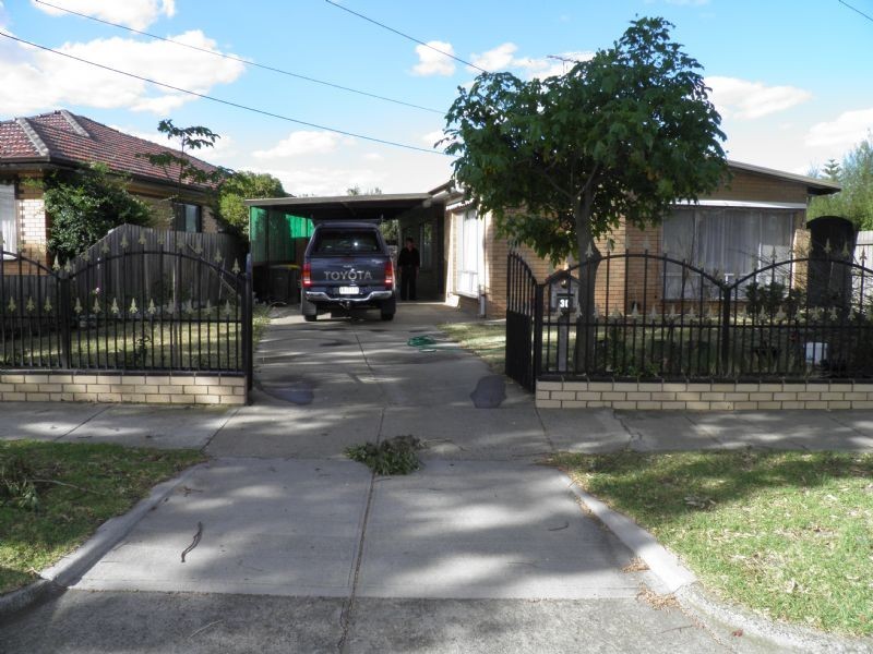 30 LIMA STREET, St Albans VIC 3021