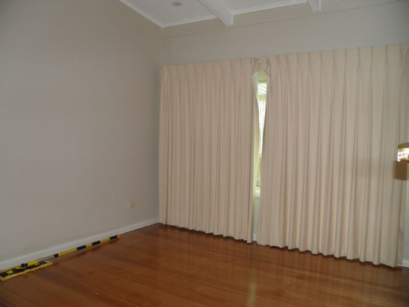 30 LIMA STREET, St Albans VIC 3021