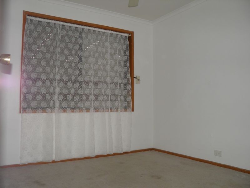 11 SANDSTONE COURT, Delahey VIC 3037