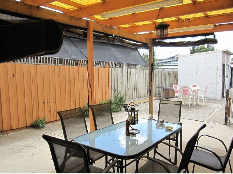 10 Kalyna Court, Delahey VIC 3037