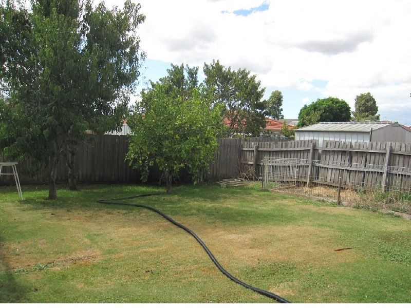 10 Kalyna Court, Delahey VIC 3037