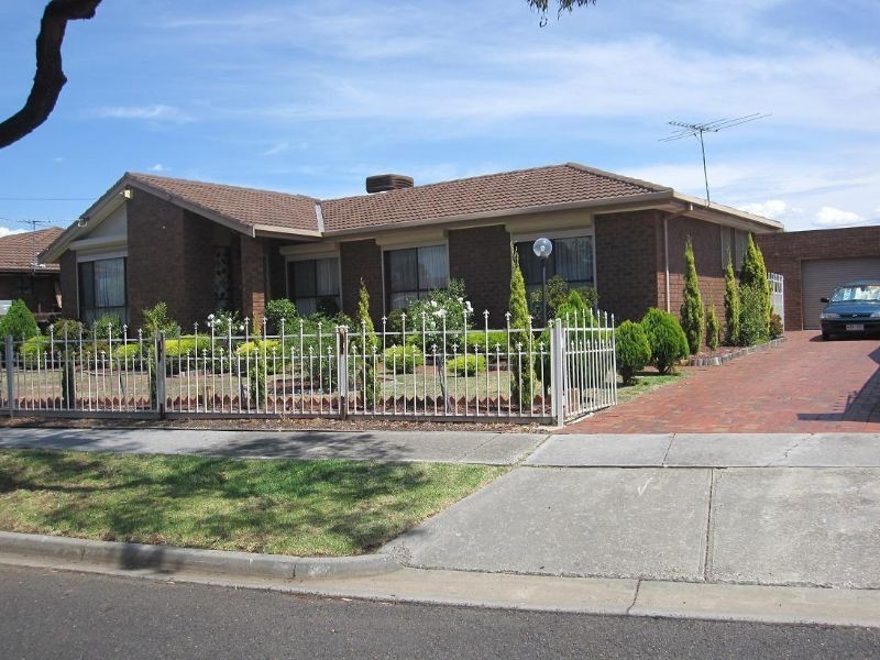 3 Gidgee Crt, Keilor Downs VIC 3038