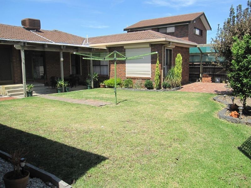 3 Gidgee Crt, Keilor Downs VIC 3038