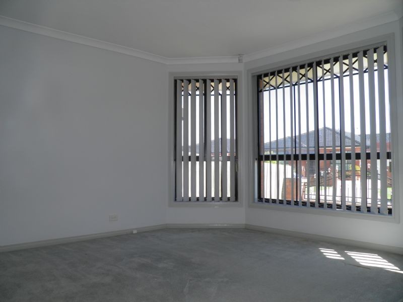 4 OPAL PLACE, St Albans VIC 3021