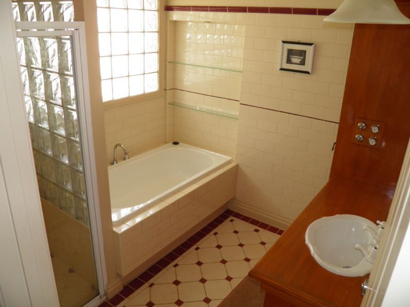 27 Axford Road, Kings Park VIC 3021