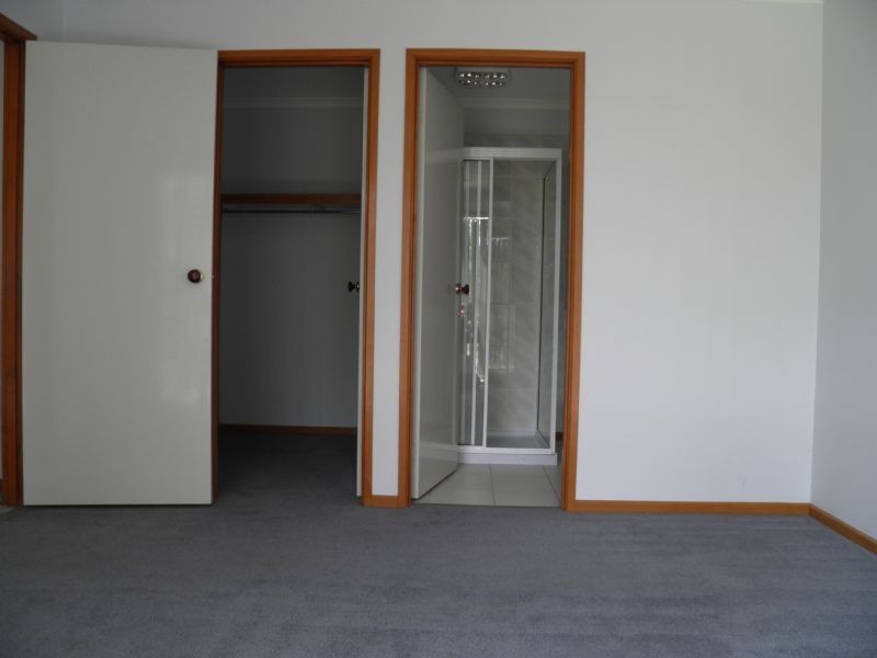 52 SARATOGA CRESCENT, Keilor Downs VIC 3038